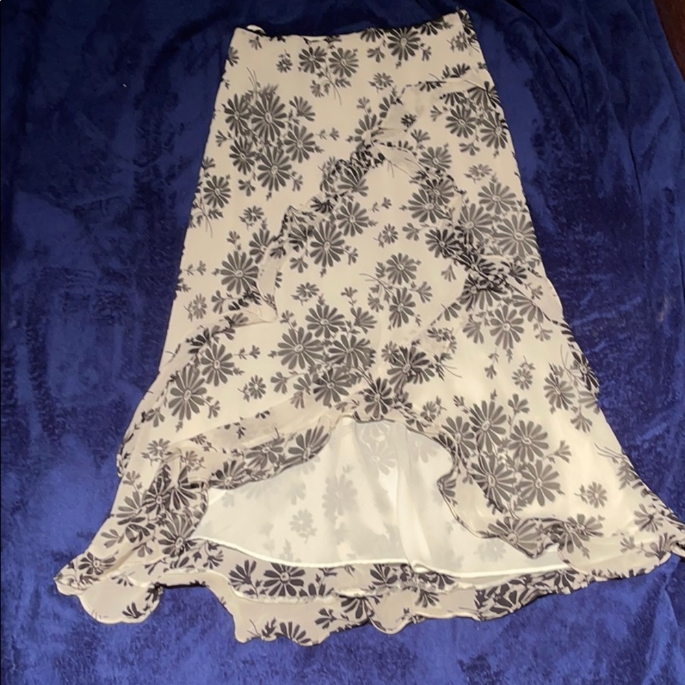 Long ruffle skirt